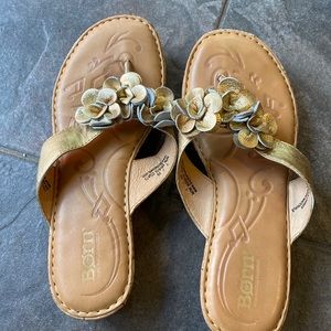 Born sandals